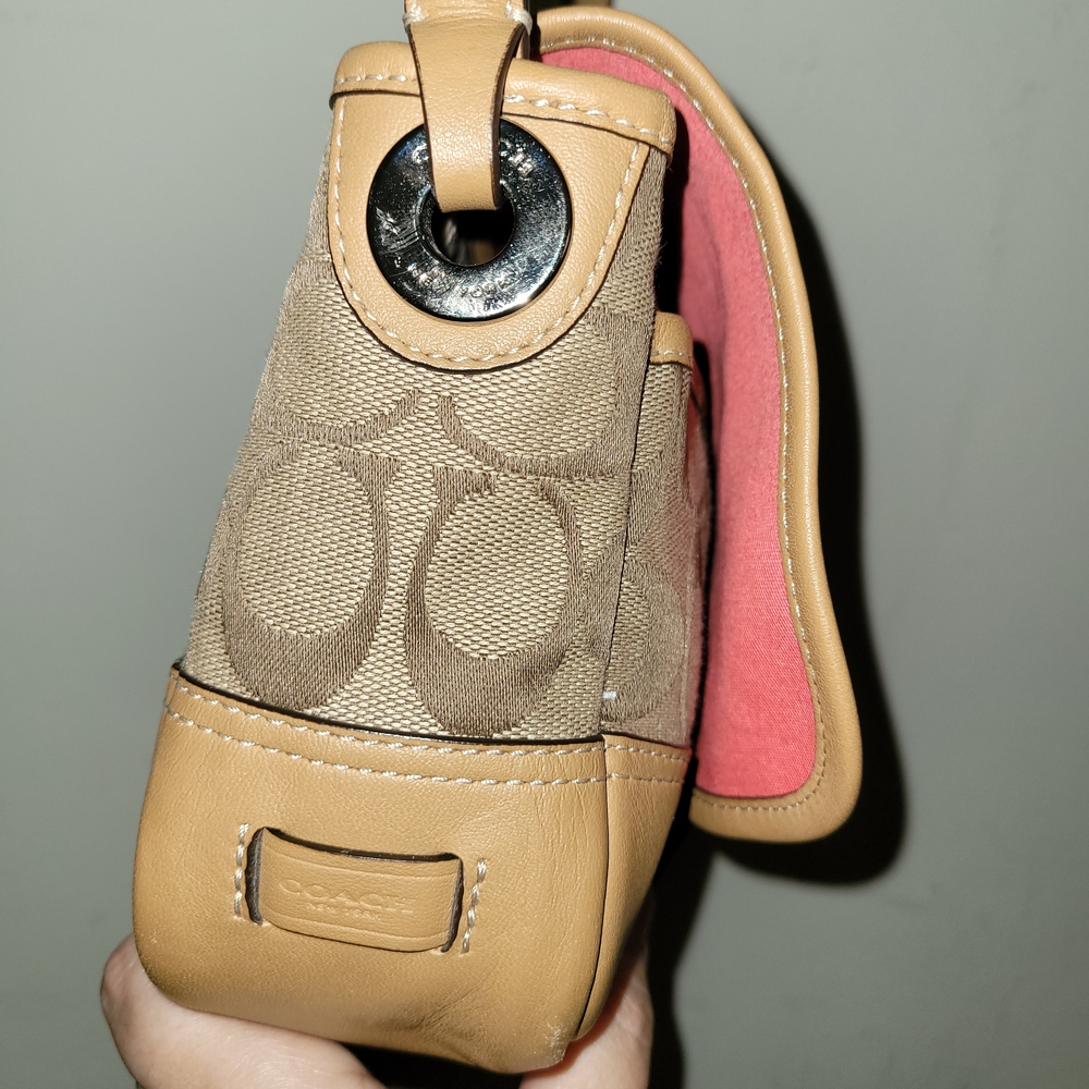 Coach Hadley Signature Field Bag (Style #F30601). - Picture 4 of 12